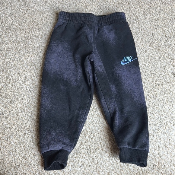 Nike Kids Bundle - Picture 2 of 5